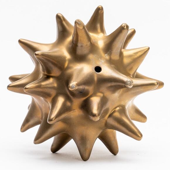 Urchin Sputnik bookshelf decor in antique gold - large - Picture 3 of 4